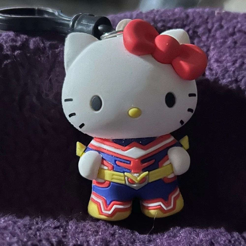 Hello Kitty Superhero Keychain - Picture 1 of 2